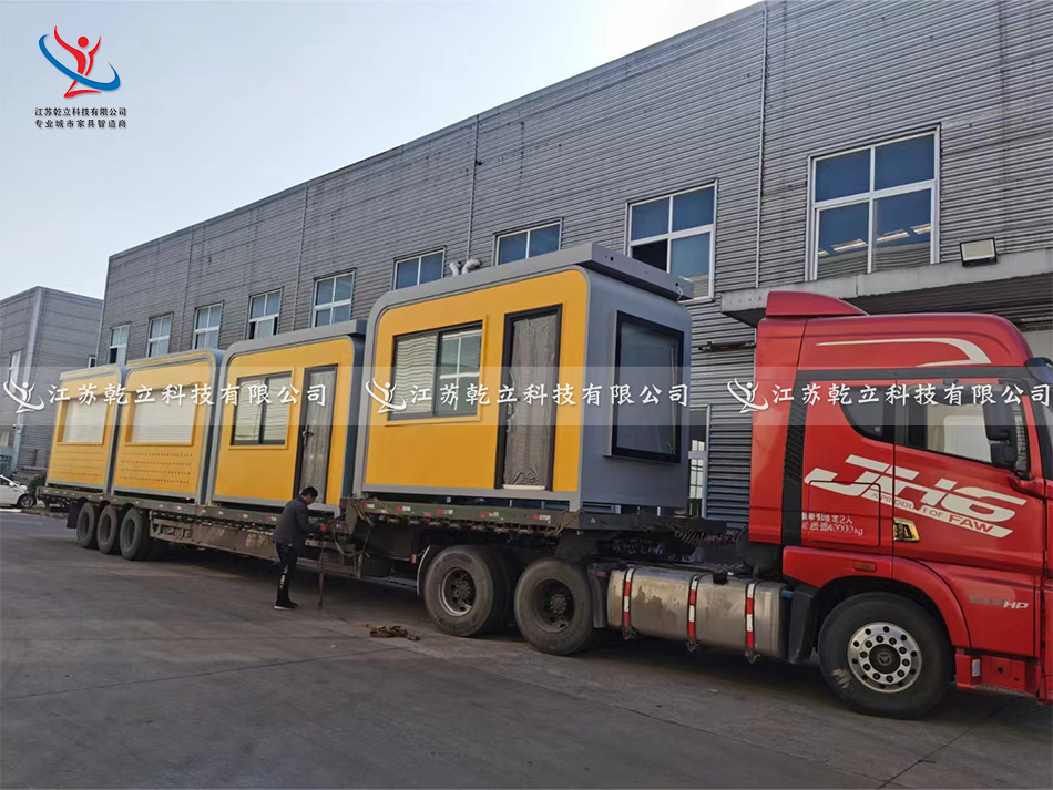 大連公交候車亭第一、二車發(fā)貨